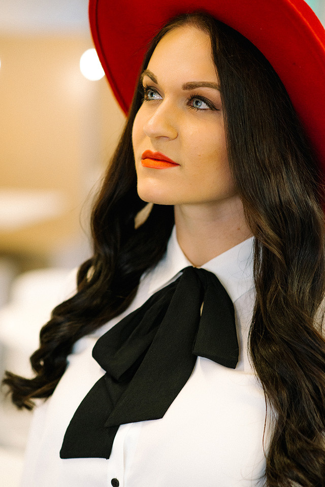 Black Oversized Bow Tie